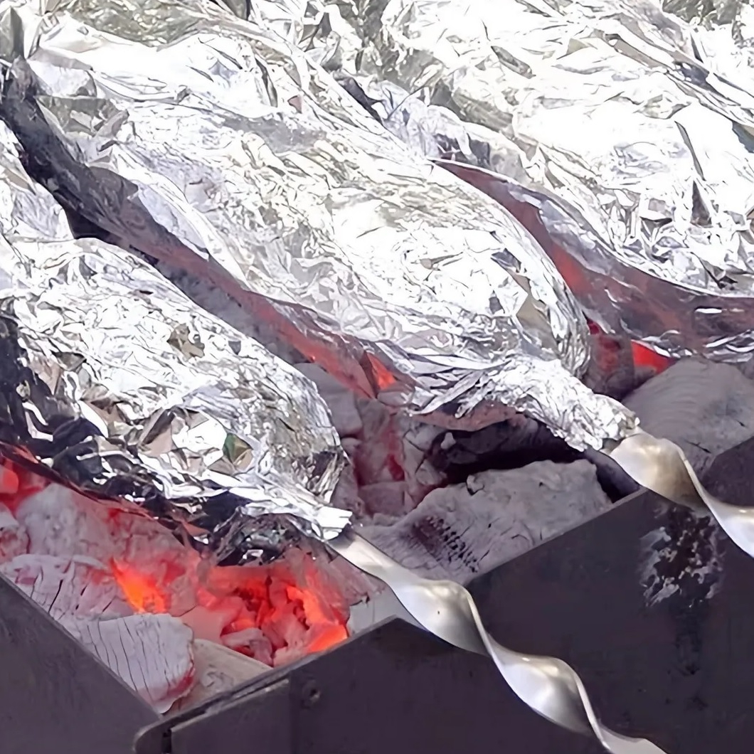 Фольга алюминиевая Lemon Moon, Толстая и Жаропрочная, 14 мкм, ширина 44 см, длина 10 м 