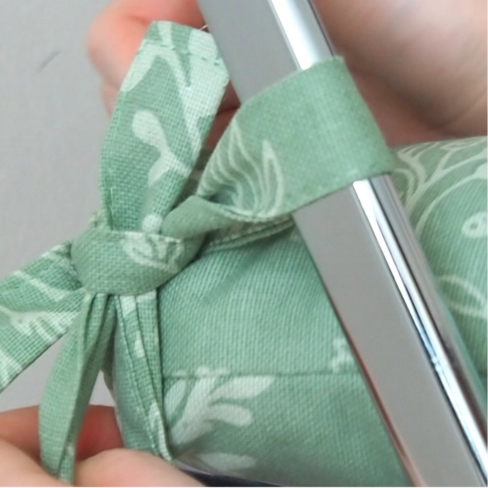 Сидушка на стул Мультидом Мильфлер МТ71-178, с завязками, рогожка, цвет зеленый, 45х400х400 мм