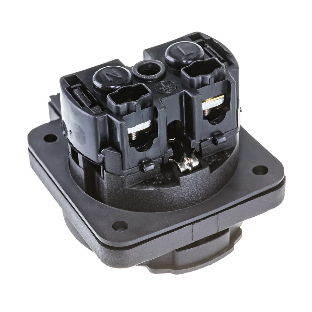 Розетка панельная IEK Magnum PSN71-016-3-2-54-K, 2P+PE, 16А, IP54, РП14-3, с крышкой, с заземлением, черная