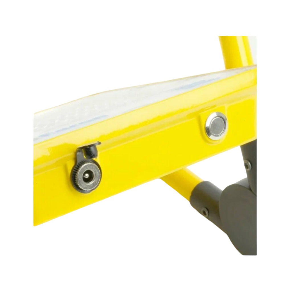 Прожектор светодиодный Feron LL-950, 48675, 30W, 6400K холодный свет, IP66, переносной, с зарядным устройством