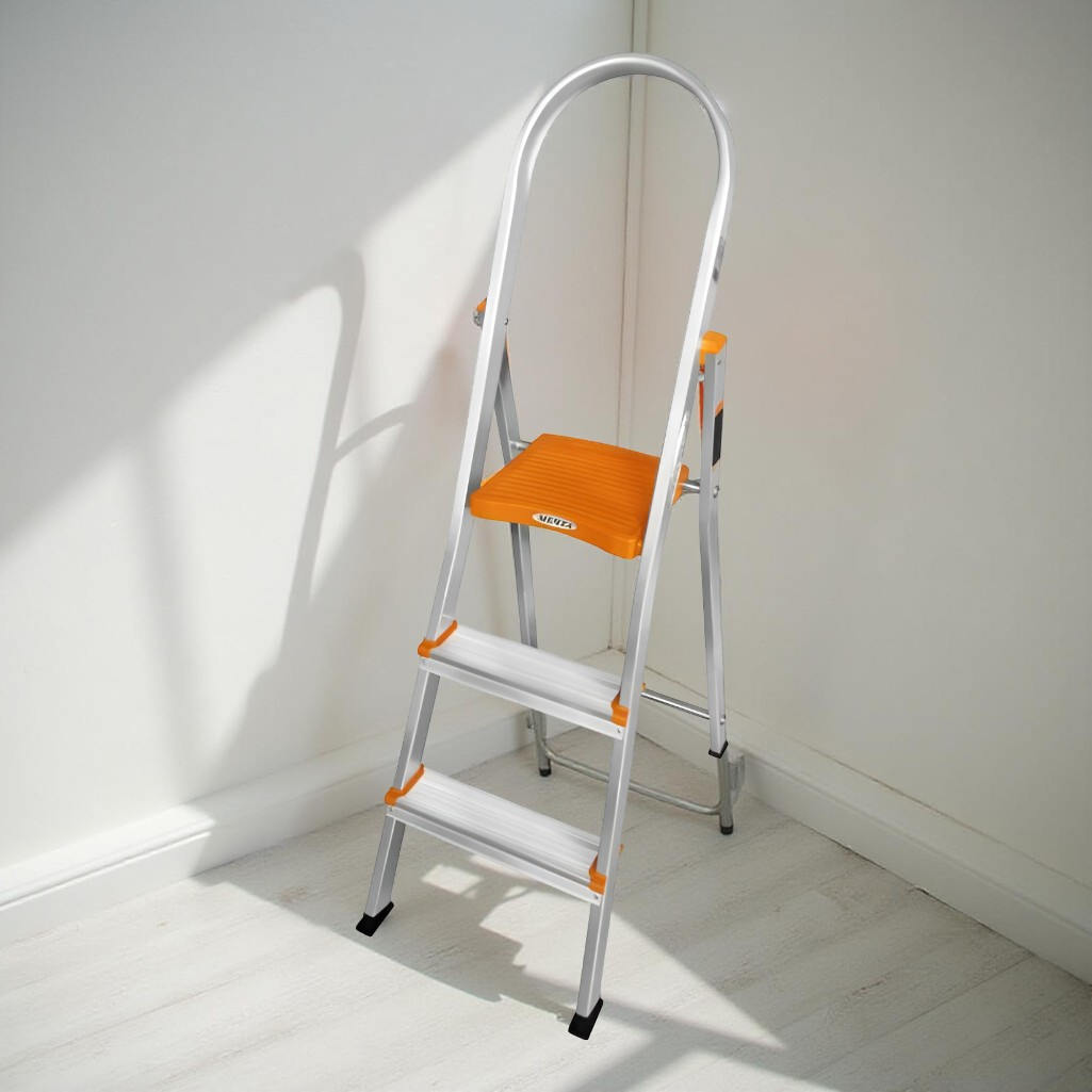 Лестница-стремянка Эйфель Мечта 103, 3 ступени, 1 секция, алюминиевая, нагрузка до 150 кг