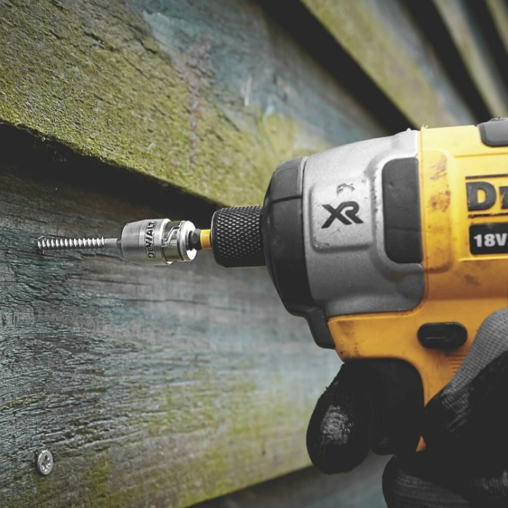 Биты с магнитным держателем DeWalt Extreme FlexTorq DT70536T, PH2, 57 мм, в наборе 2 штуки