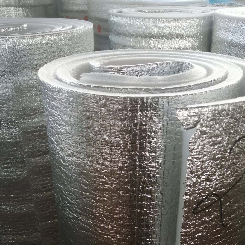 Утеплитель Тепофол В фольга, вспененный полиэтилен, двусторонний, 5 мм, ширина 1050 мм, на отрез от 1 п.м