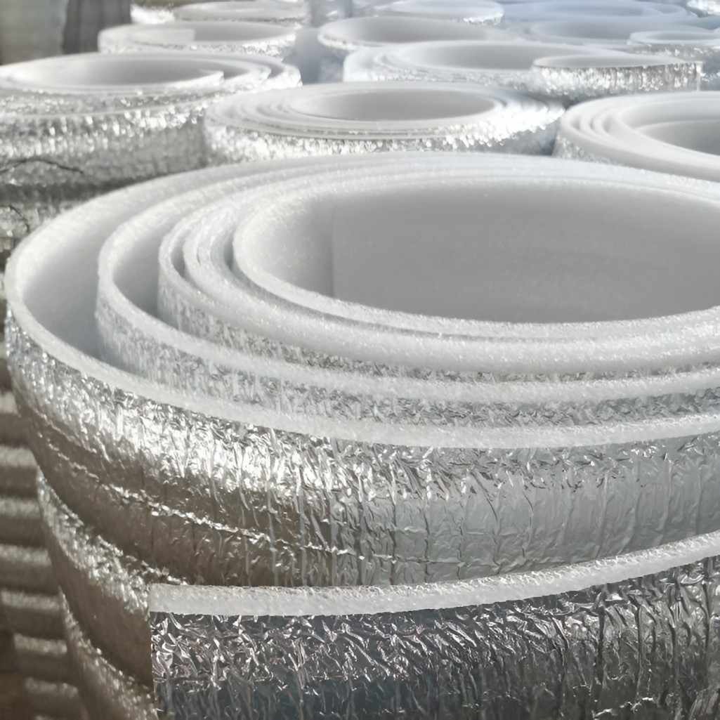 Утеплитель Тепофол самоклеющийся, фольга, вспененный полиэтилен 10 мм, ширина 1000 мм, на отрез от 1 п.м