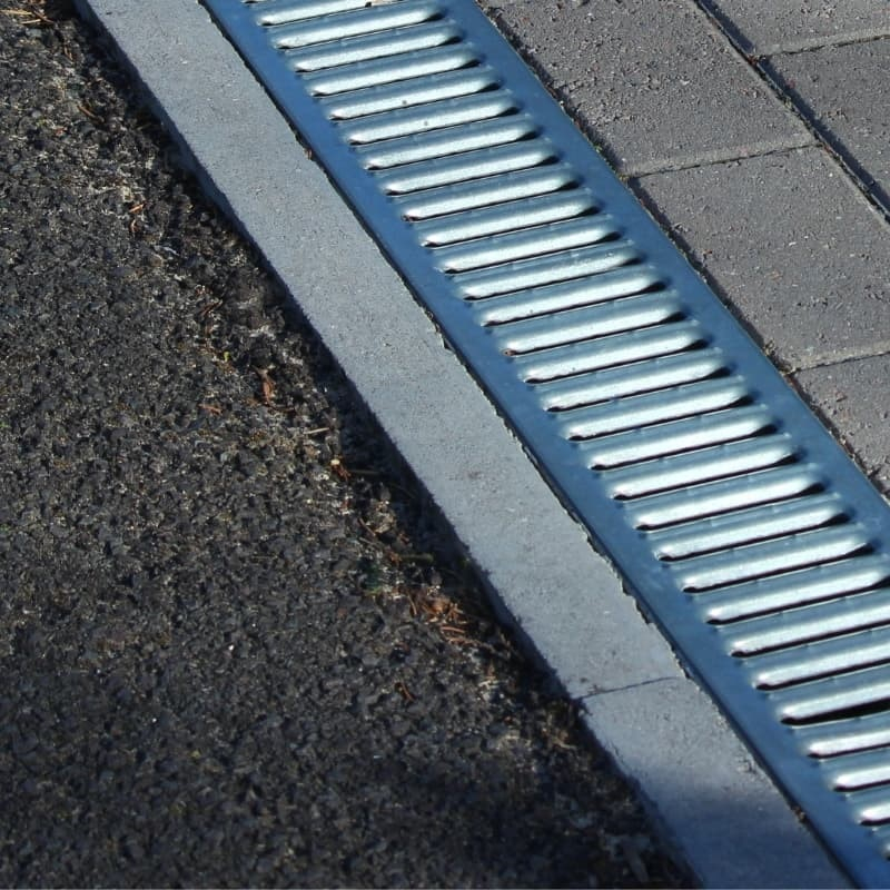 Канал водоотводный мелкосидящий Н60, пластиковый, гидравлическое сечение 100 мм, 60х145х1000 мм, без решетки, черный