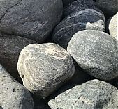 Камень отборный булыжник бежевый 300-500 мм